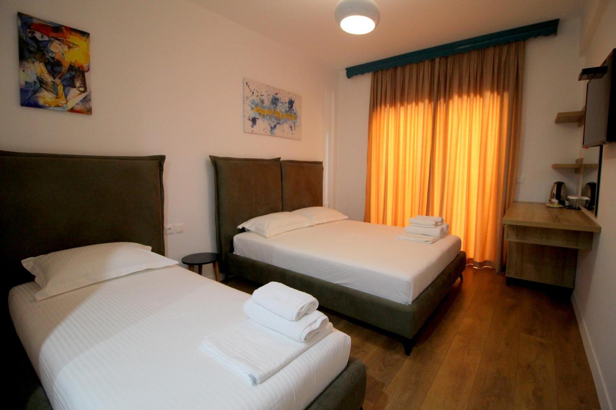 Ortus Rooms Sarandë Buitenkant foto