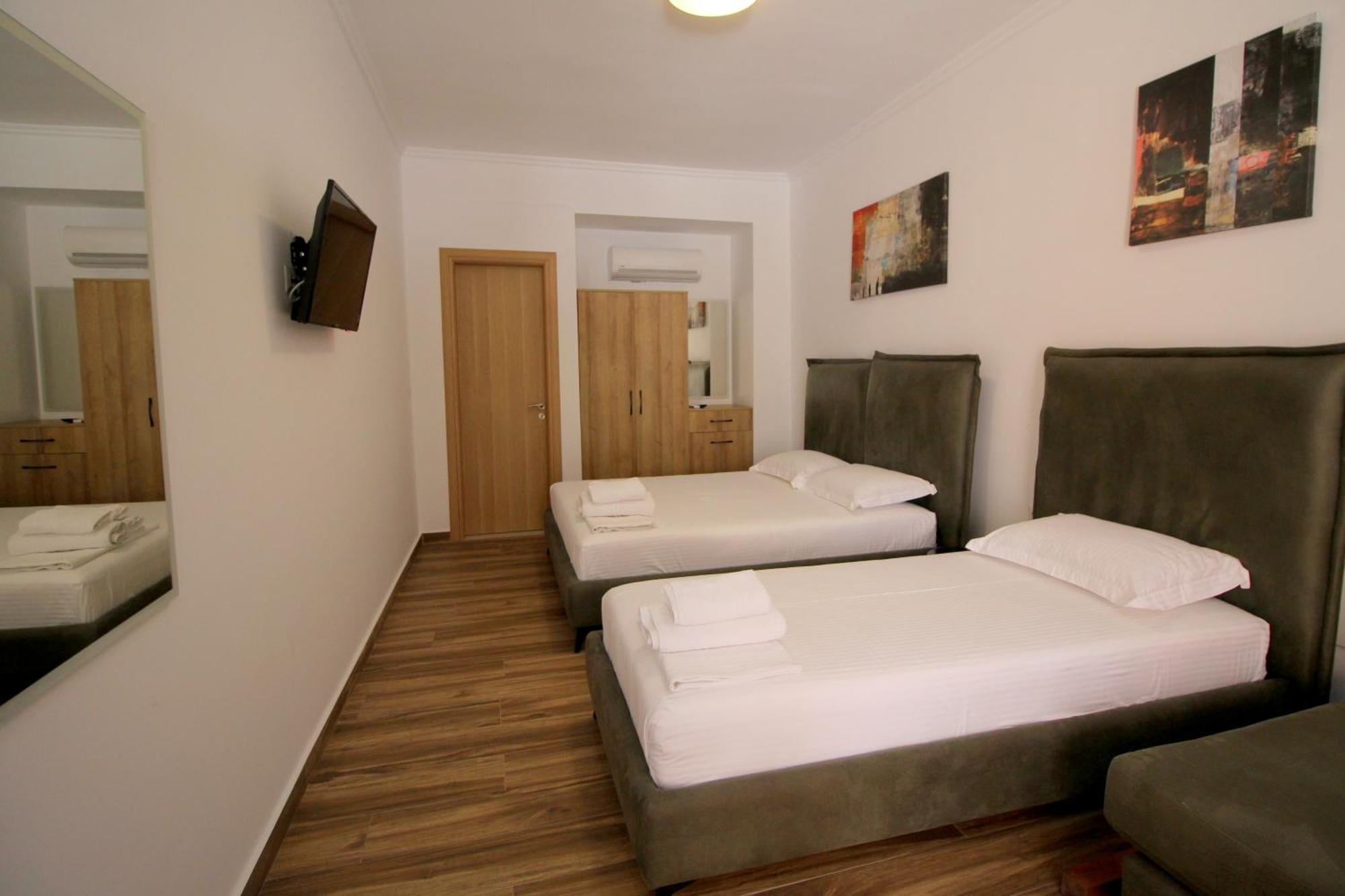 Ortus Rooms Sarandë Buitenkant foto